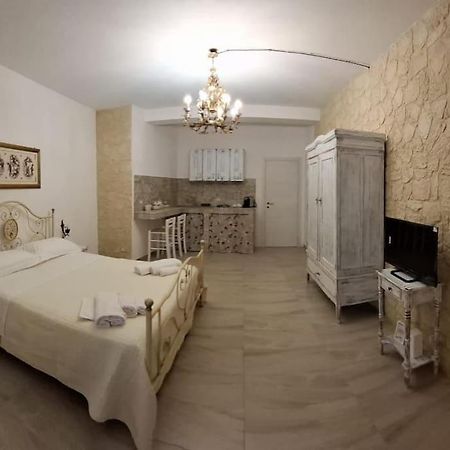 Casa Vacanze Vico Minaudo Catania Bagian luar foto